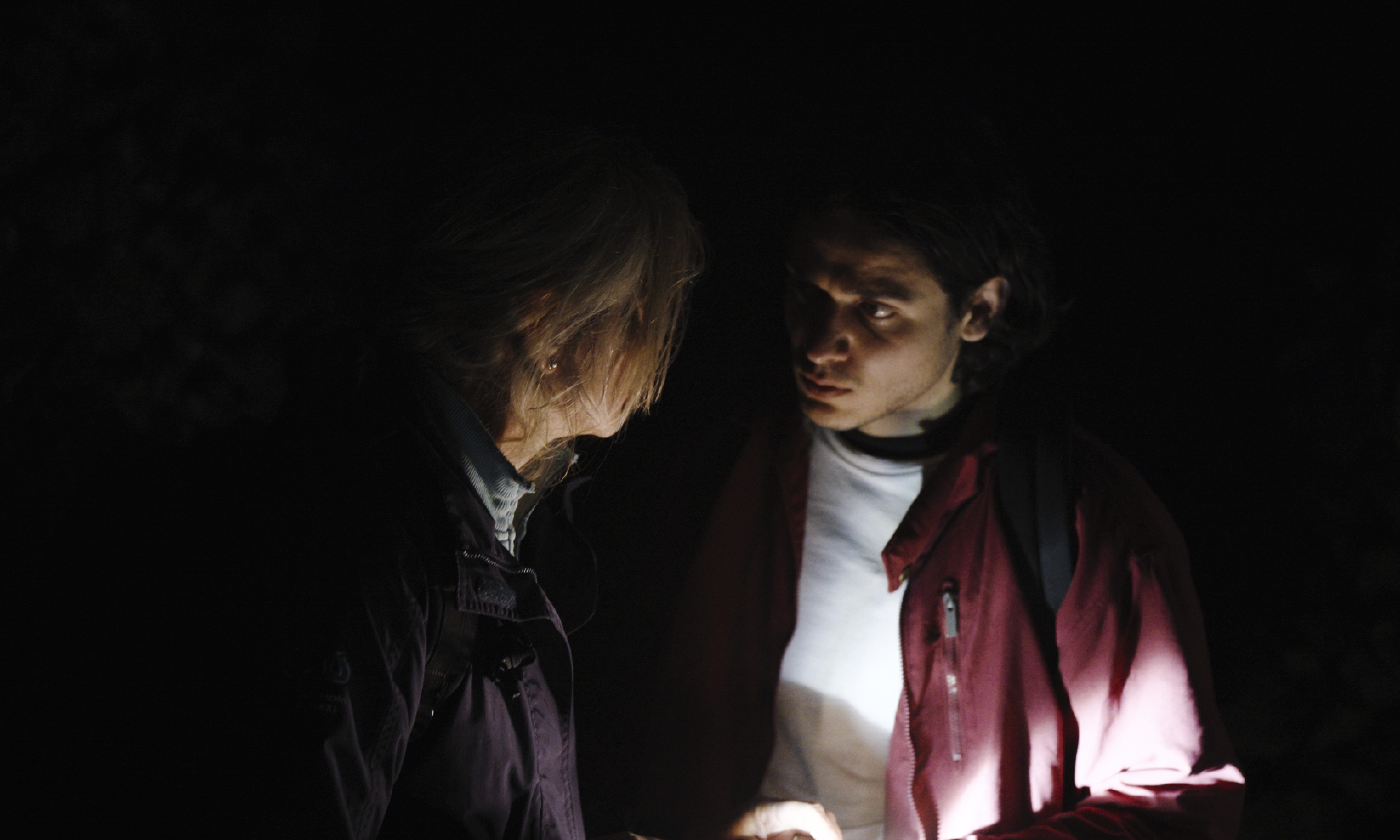 De l’eau qui bout au fond de la terre - stills